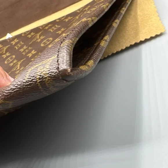 Louis Vuitton monogram posh documents holder - Picture 3 of 10